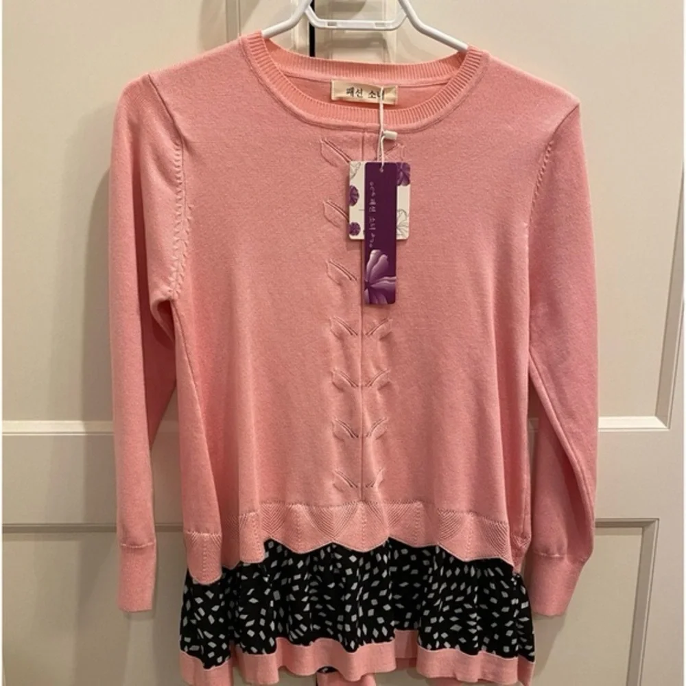 NWT KOREAN PINK SWEATER WITH GAUZY ALONG THE BOTTOM AND THIS AREA OPENS TO BACK - Picture 1 of 6